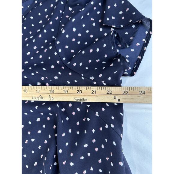 Torrid Women’s Size 2 Navy Blue Blouse w/White & Pink Spots 100% Polyester Flowy - Picture 12 of 13